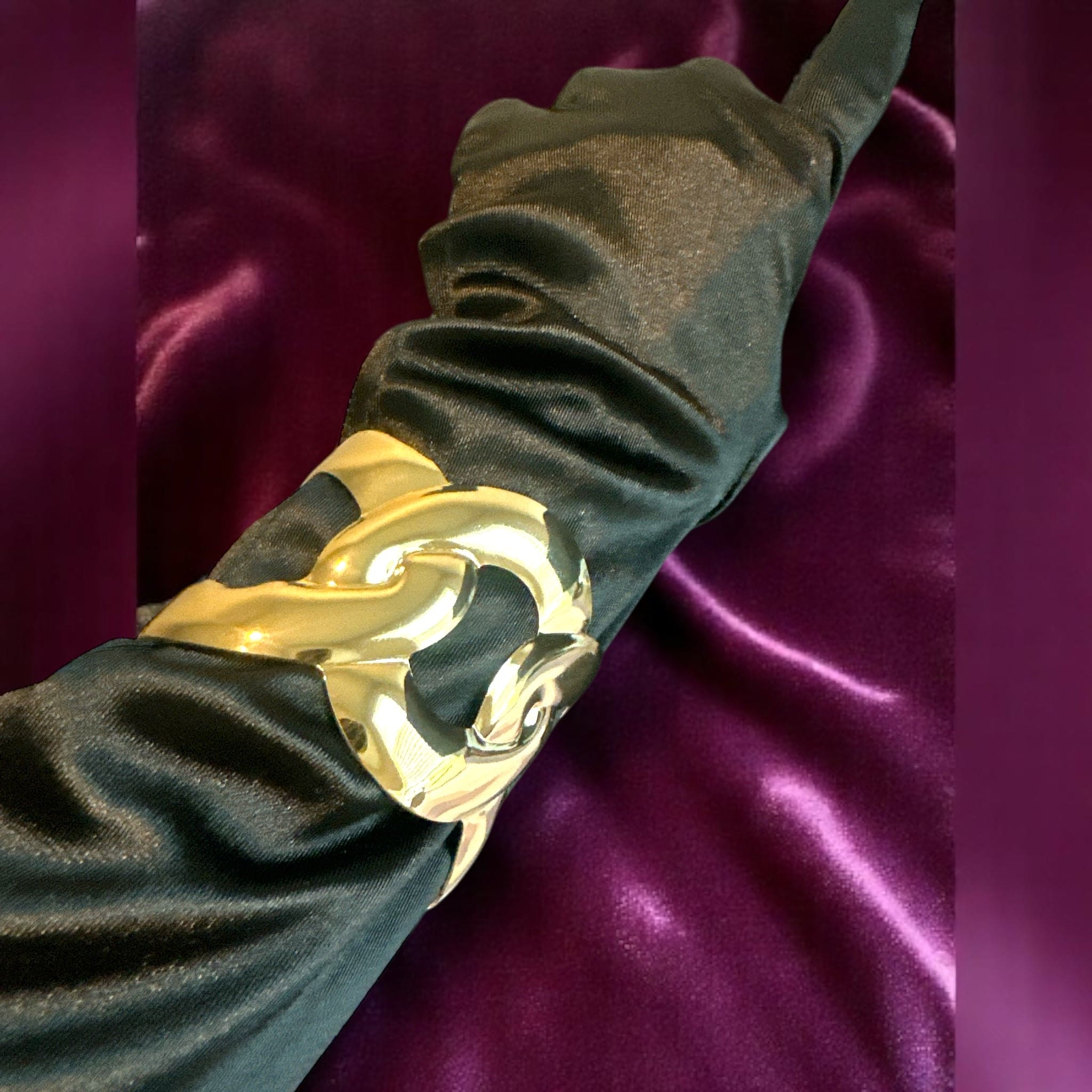 Embraced bracelet